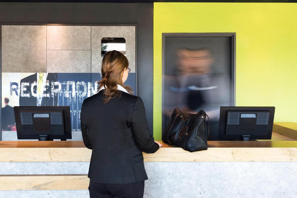 Ibis Budget Orly Chevilly Tram 7 Витри сюр Сен Екстериор снимка