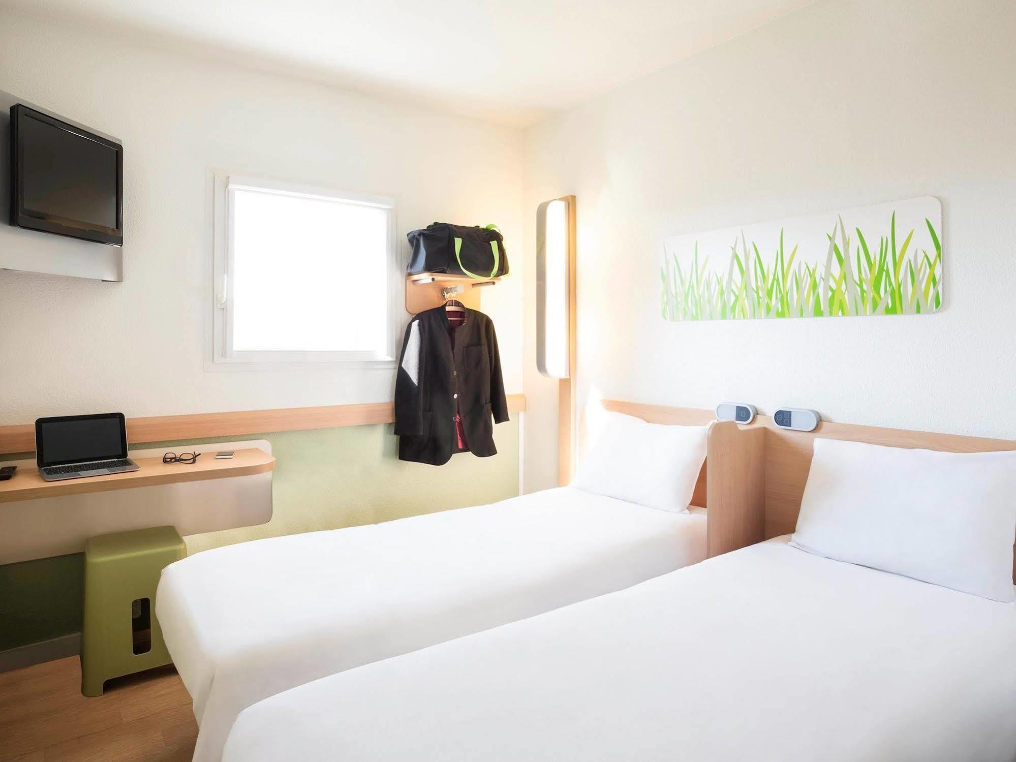 Ibis Budget Orly Chevilly Tram 7 Витри сюр Сен Екстериор снимка